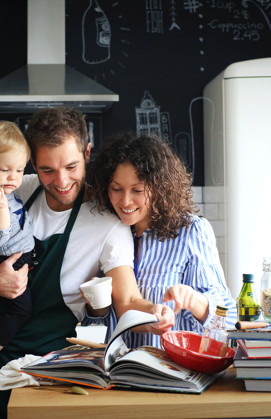 BONECO Family cooking kitchen