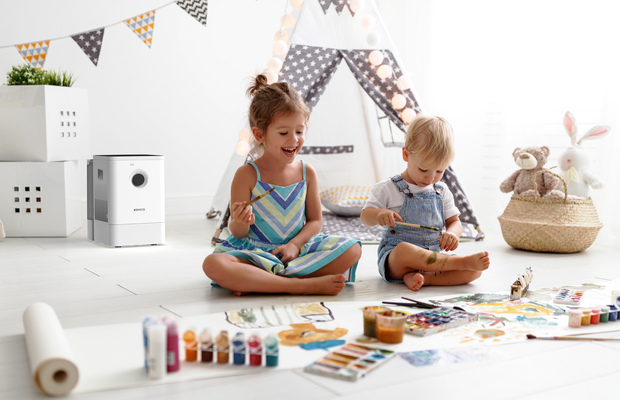 W400_BONECO_Image_kids_playing_kidsroom_lowres